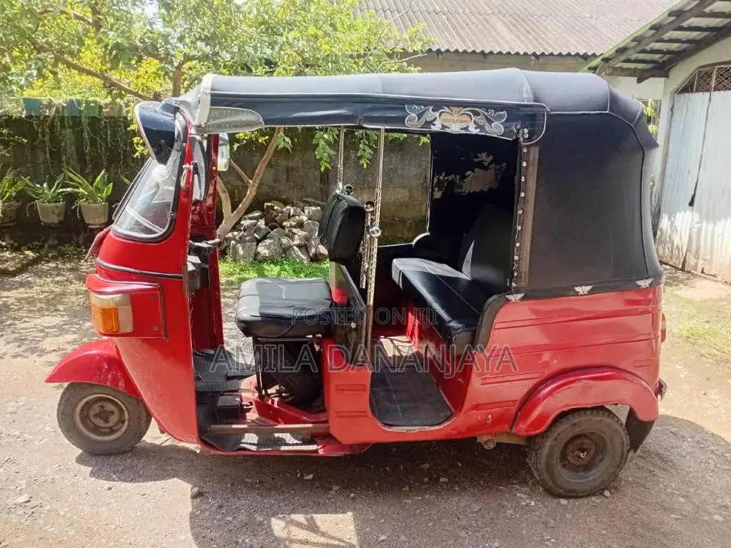 Bajaj RE 2010 Three Wheel (Used)