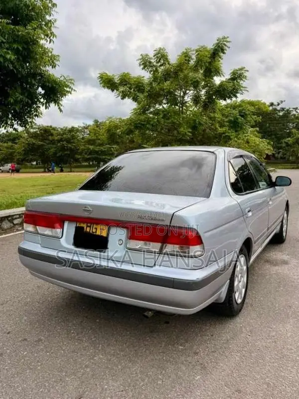 Nissan FB15 2000 Car (Used)