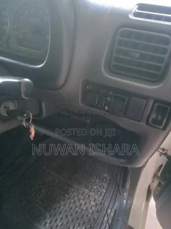 Suzuki Swift Centre Antenna 2004 Car (Used)