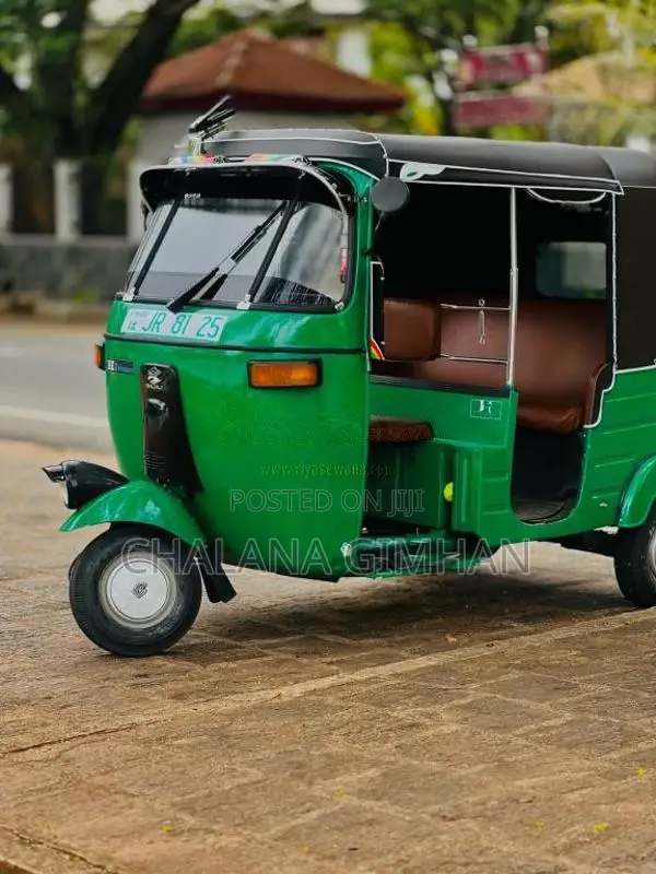 Bajaj 2 Stroke 2005 Three Wheel (Used)