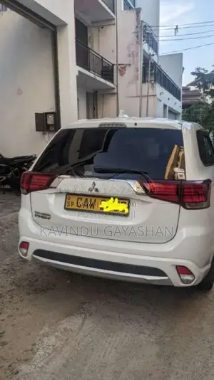 Mitsubishi Outlander 2016 SUV (Used)
