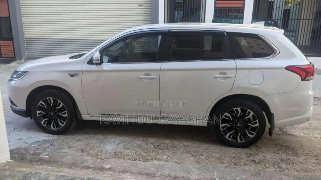Mitsubishi Outlander 2016 SUV (Used)