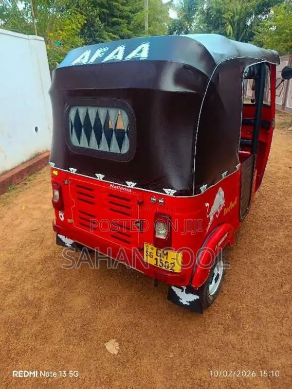 Bajaj 2 Stroke 2002 Three Wheel (Used)
