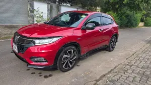 Honda Vezel Rs 2018 SUV (Used)