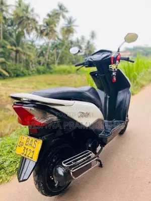 Honda Dio 2014 Motorbike (Used)