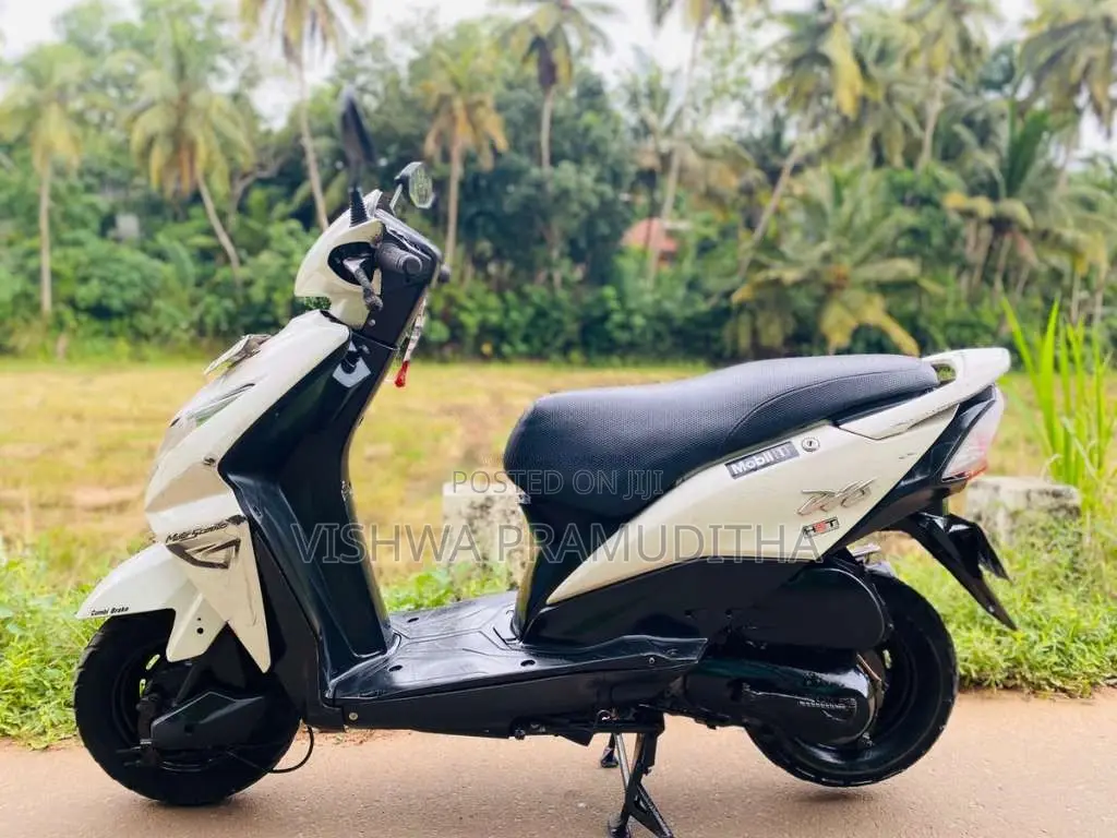 Honda Dio 2014 Motorbike (Used)