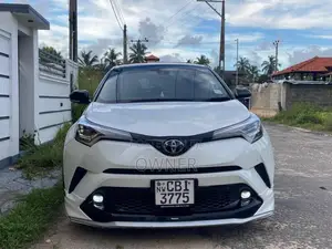Toyota CHR NGX 10 GT TURBO 2018 SUV (Used)