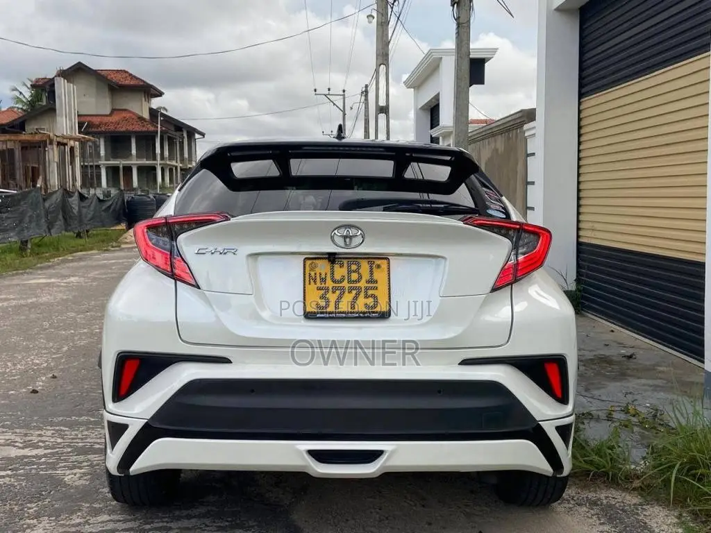 Toyota CHR NGX 10 GT TURBO 2018 SUV (Used)