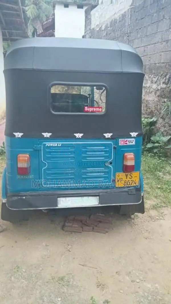 Bajaj Re 2011 Three Wheel (Used)