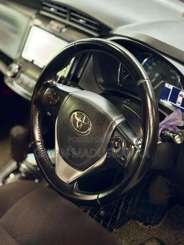 Toyota NKE 165 2019 Car (Used)