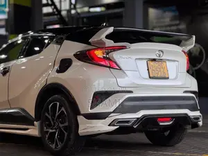 Toyota CHR 2017 SUV (Used)