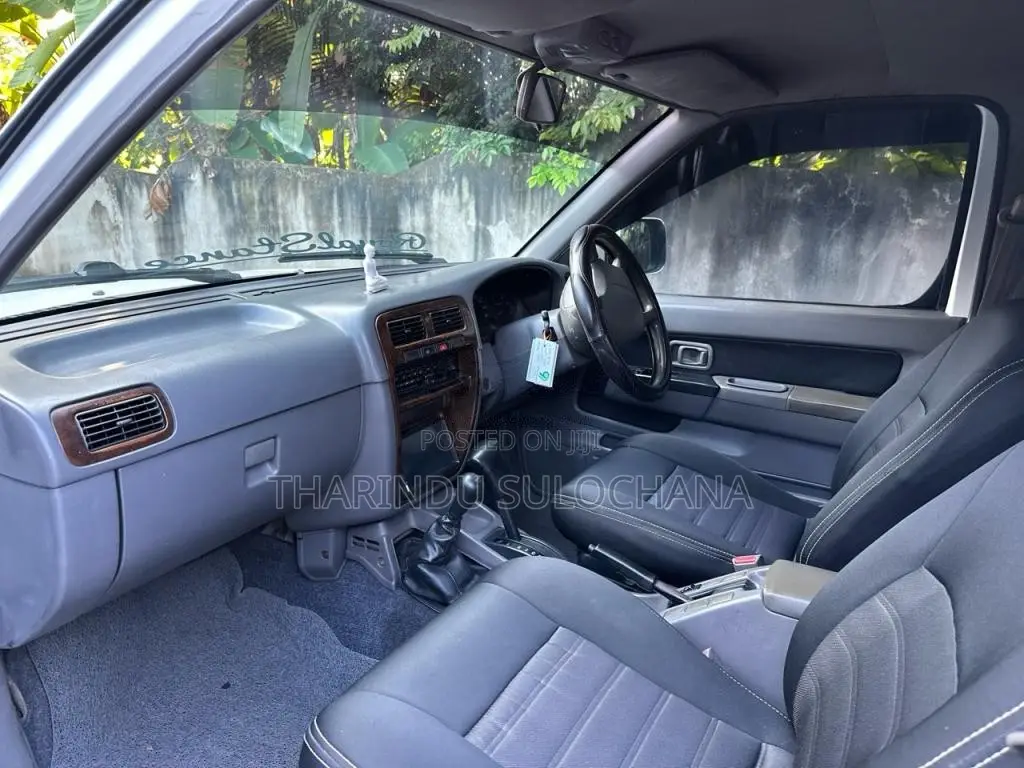 Nissan D22 2004 Pickup (Used)