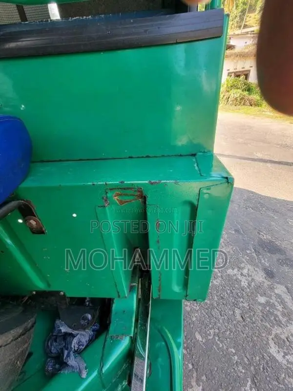 Bajaj RE 2009 Three Wheel (Used)