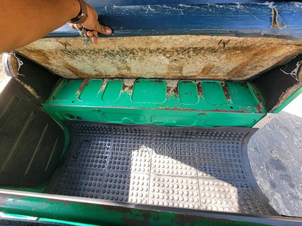 Bajaj RE 2009 Three Wheel (Used)