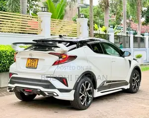 Toyota CHR NGX50 2017 SUV (Used)