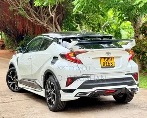 Toyota CHR NGX50 2017 SUV (Used)