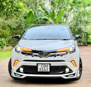 Toyota CHR NGX50 2017 SUV (Used)