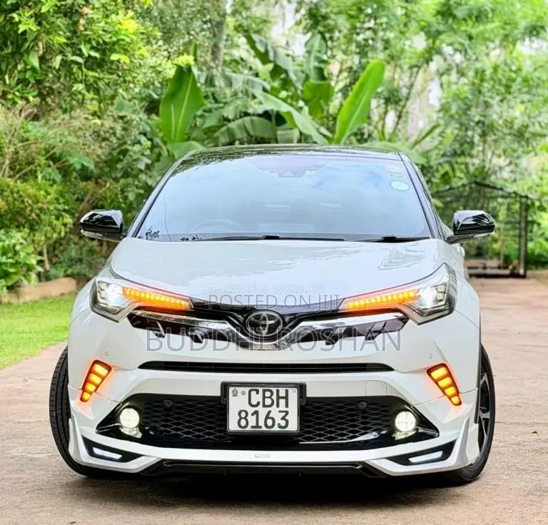 Toyota CHR NGX50 2017 SUV (Used)