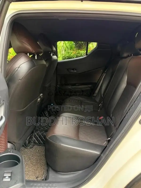 Toyota CHR NGX50 2017 SUV (Used)