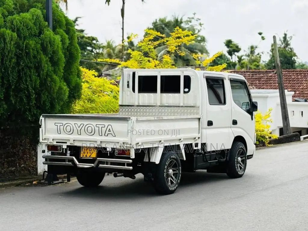 Toyota CrewCab 2003 Crew Cab (Used)