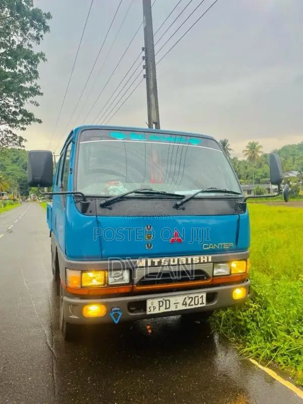 Mitsubishi CrewCab 2007 Crew Cab (Used)