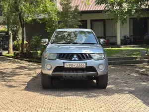 Mitsubishi L200 4WD 2007 Pickup (Used)