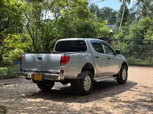 Mitsubishi L200 4WD 2007 Pickup (Used)