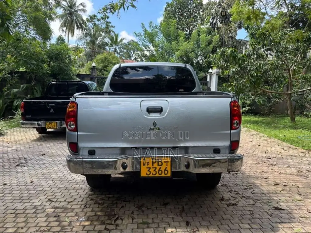 Mitsubishi L200 4WD 2007 Pickup (Used)