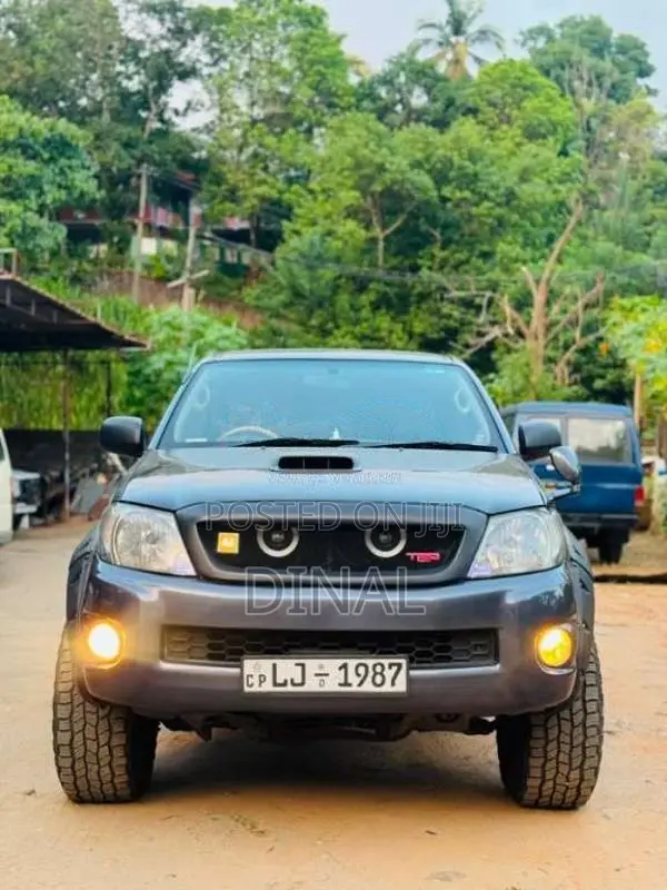 Toyota Hilux Smart Cab 2009 Pickup (Used)