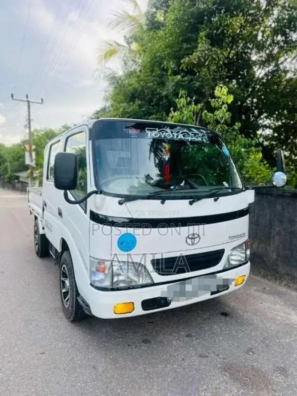 Toyota CrewCab 2001 Crew Cab (Used)