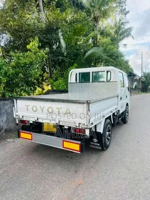 Toyota CrewCab 2001 Crew Cab (Used)