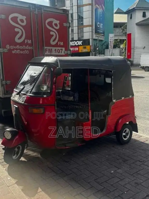 Bajaj 2 Stroke 2004 Three Wheel (Used)