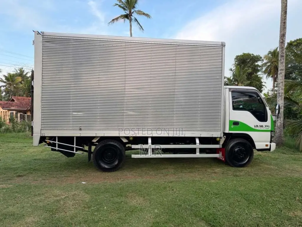 Isuzu ELF 2006 Lorry (Used)