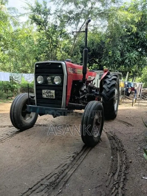 Massey-Ferguson 240 1996 Tractor (Used)