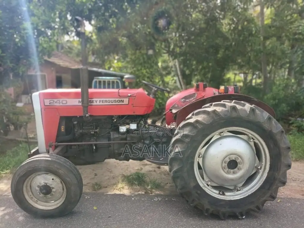 Massey-Ferguson 240 1996 Tractor (Used)