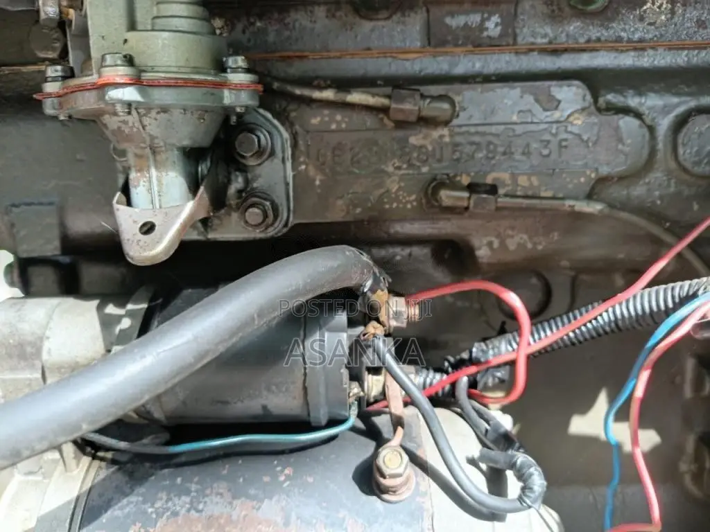 Massey-Ferguson 240 1996 Tractor (Used)