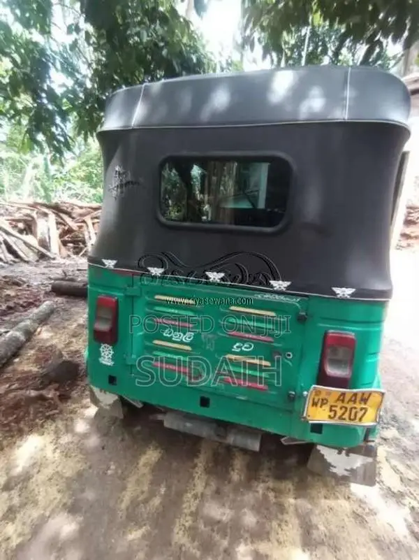 Bajaj RE 2015 Three Wheel (Used)