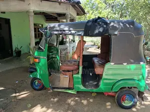 Bajaj 4 Stroke 2006 Three Wheel (Used)