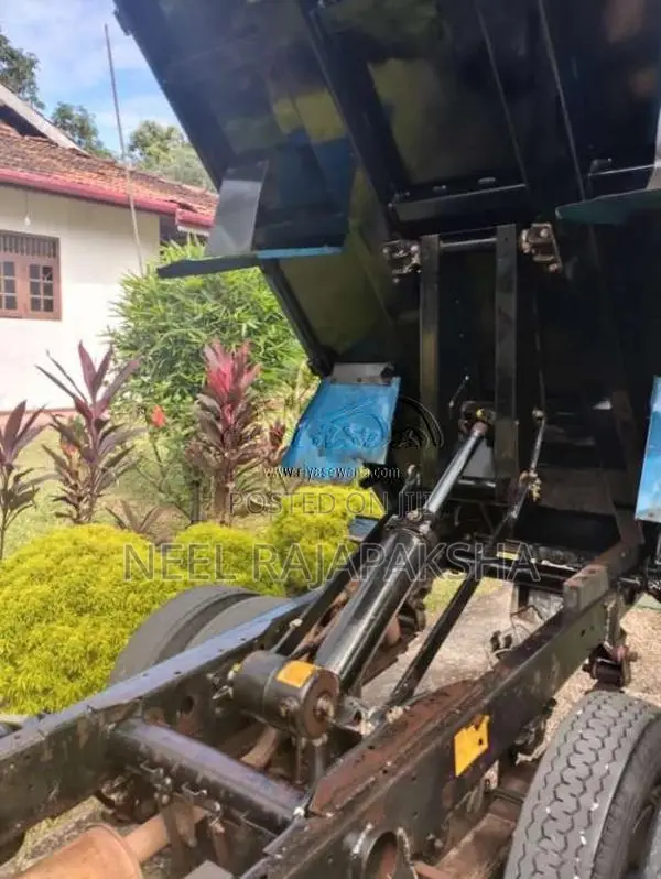 Mitsubishi Canter 2001 Lorry (Used)