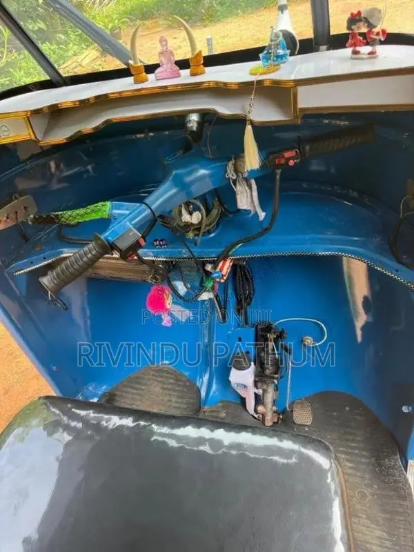 Bajaj 2 Stroke 1990 Three Wheel (Used)
