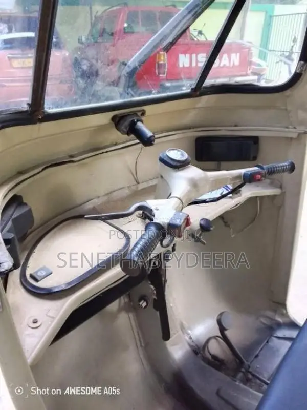 Bajaj 2 Stroke 2000 Three Wheel (Used)