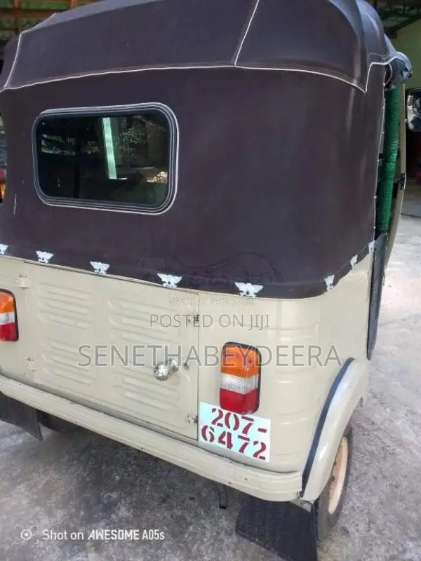 Bajaj 2 Stroke 2000 Three Wheel (Used)