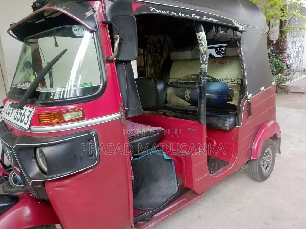 Bajaj 4 stroke 2015 Three Wheel (Used)