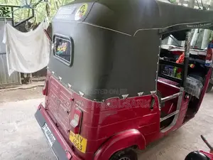 Bajaj 4 stroke 2015 Three Wheel (Used)