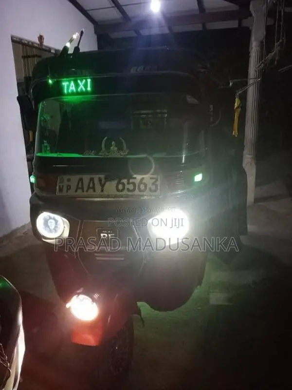 Bajaj 4 stroke 2015 Three Wheel (Used)