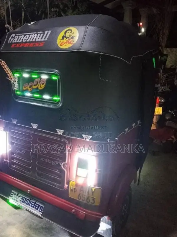 Bajaj 4 stroke 2015 Three Wheel (Used)
