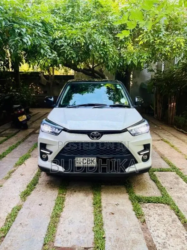 Toyota Raize 2020 SUV (Used)