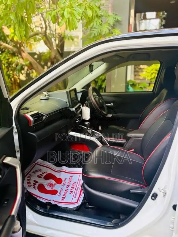 Toyota Raize 2020 SUV (Used)