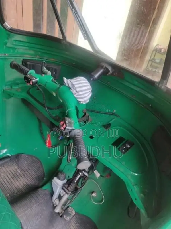 Bajaj 2 Stroke 2006 Three Wheel (Used)