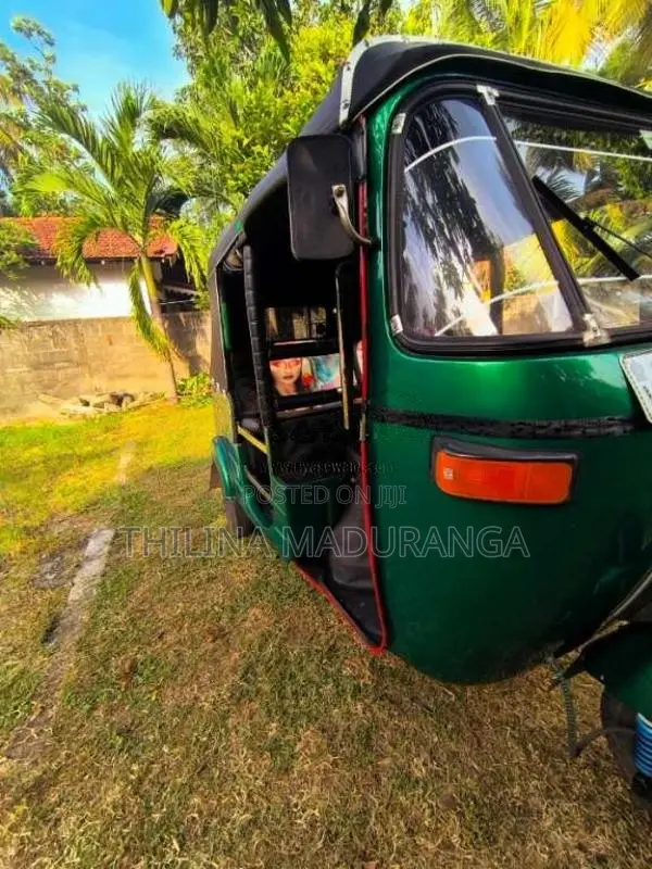 Bajaj RE 2 Stroke 2003 Three Wheel (Used)